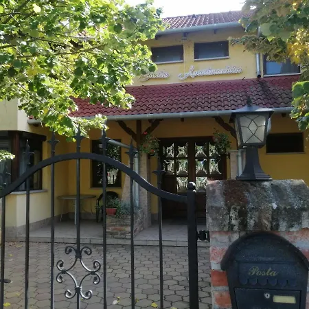 Cserke Apartmanhaz Aparthotel *