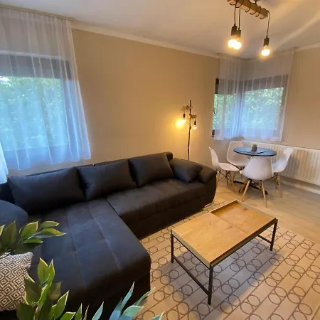 Апарт-отель Cserke Apartmanhaz Черкесёлё