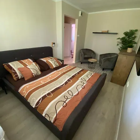 Aparthotel Cserke Apartmanhaz Cserkeszolo