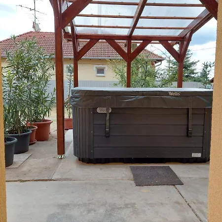 Cserke Apartmanhaz Апарт-отель 3*