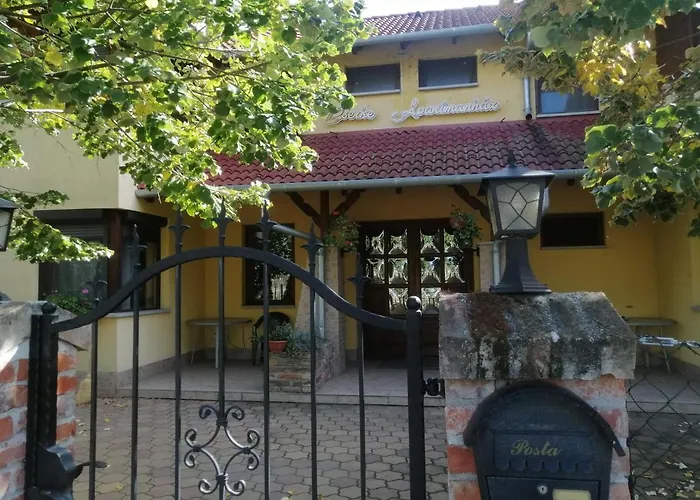 Cserke Apartmanhaz Апарт-отель 3*