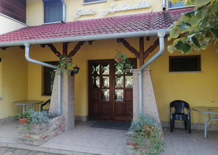 Cserke Apartmanhaz 3*