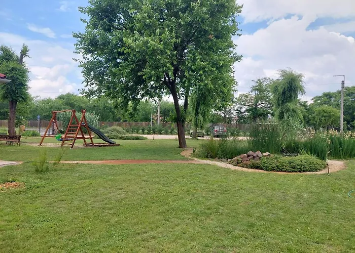 Cserke Apartmanhaz 아파트호텔 Cserkeszőlő