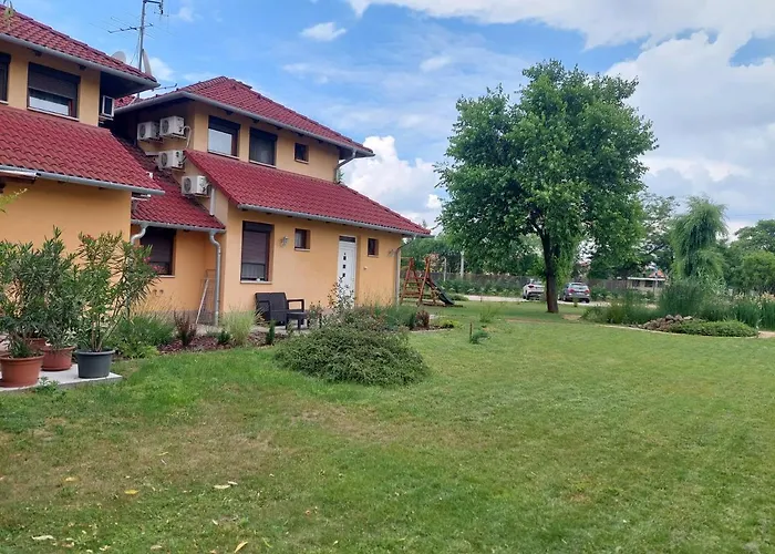 Cserke Apartmanhaz 아파트호텔 Cserkeszőlő